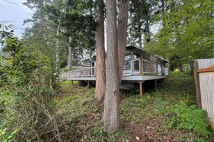 1284 Dines Point Rd, Greenbank, WA 98523 - Photo 36