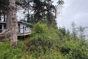 1284 Dines Point Rd, Greenbank, WA 98523 - Photo 38