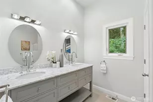 13130 Holmes Point Dr NE, Kirkland, WA 98034 - Photo 28