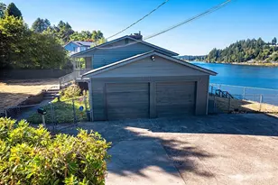 2644 Stevens Dr, Bremerton, WA 98312 - Photo 2