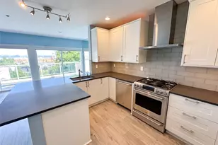 2325 Harbor Ave SW, Seattle, WA 98126 - Photo 2