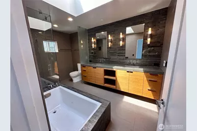 2325 Harbor Avenue SW #B2, Seattle, WA 98126 - Photo 12