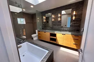 2325 Harbor Ave SW, Seattle, WA 98126 - Photo 12