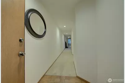 3055 80th Avenue SE #106, Mercer Island, WA 98040 - Photo 2