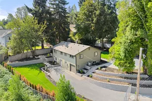12215 SE 35th St, Bellevue, WA 98006 - Photo 6