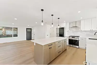 12215 SE 35th Street, Bellevue, WA 98006 - Photo 16