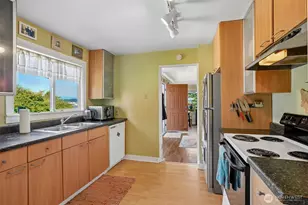 215 Farragut Ave, Port Orchard, WA 98366 - Photo 16