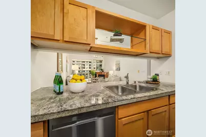 300 110th Avenue NE #312, Bellevue, WA 98004 - Photo 14