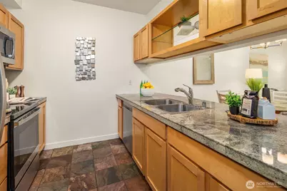 300 110th Avenue NE #312, Bellevue, WA 98004 - Photo 12