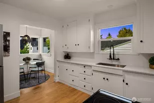 312 NW 88th St, Seattle, WA 98117 - Photo 8