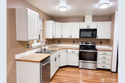 4919 106th Street NE, Marysville, WA 98270 - Photo 2