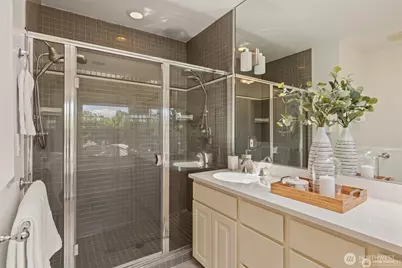 938 18th Avenue E, Seattle, WA 98112 - Photo 20