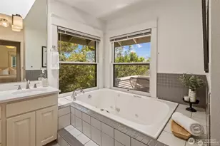 938 18th Ave E, Seattle, WA 98112 - Photo 18