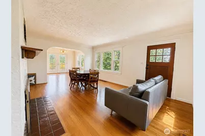 11711 82nd Avenue S, Seattle, WA 98178 - Photo 2