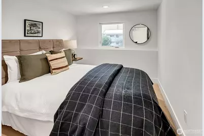 505 W Kinnear Place, Seattle, WA 98119 - Photo 16