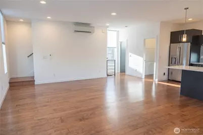 2614 SW Genesee Street, Seattle, WA 98126 - Photo 4