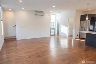 2614 SW Genesee St, Seattle, WA 98126 - Photo 4