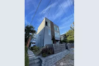 2614 SW Genesee Street, Seattle, WA 98126 - Photo 2