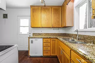 3627 Monroe St, Tacoma, WA 98409 - Photo 2