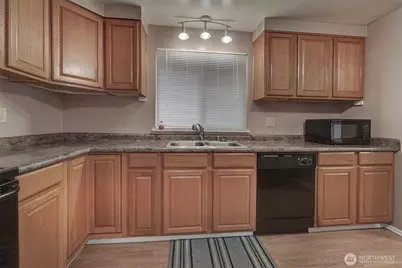 7085 Thebes Street NE, Bremerton, WA 98311 - Photo 14