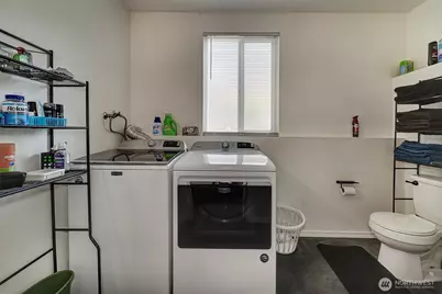 7085 Thebes Street NE, Bremerton, WA 98311 - Photo 28