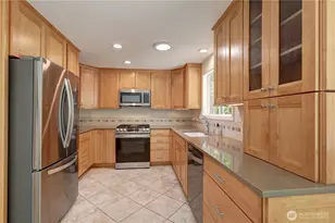 2327 248th Ave SE, Sammamish, WA 98075 - Photo 8