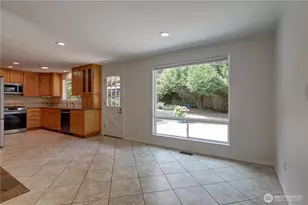 2327 248th Ave SE, Sammamish, WA 98075 - Photo 6