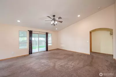 211 E Inglewood Drive, Moses Lake, WA 98837 - Photo 14