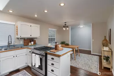2033 Navy Lane, Oak Harbor, WA 98277 - Photo 6