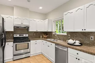 9205 177th Pl NE, Redmond, WA 98052 - Photo 14