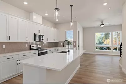 6609 S 128th Street, Seattle, WA 98178 - Photo 8