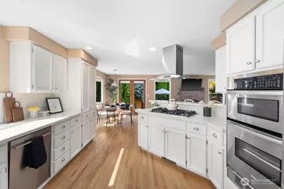 12138 NE 166th Place, Bothell, WA 98011 - Photo 14
