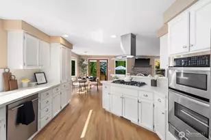 12138 NE 166th Pl, Bothell, WA 98011 - Photo 14