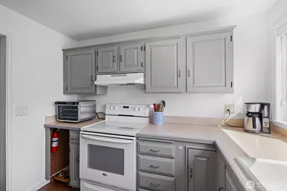 303 13th Avenue E #301, Seattle, WA 98102 - Photo 4