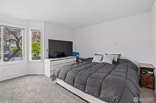 303 13th Ave E, Seattle, WA 98102 - Photo 12