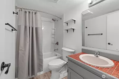 303 13th Avenue E #301, Seattle, WA 98102 - Photo 18