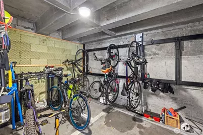 303 13th Avenue E #301, Seattle, WA 98102 - Photo 22