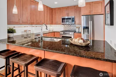 10650 NE 9th Place #5208, Bellevue, WA 98004 - Photo 6