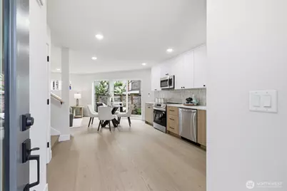1409 29th Avenue, Seattle, WA 98122 - Photo 2