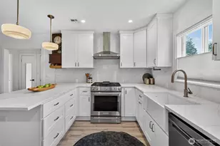 8121 11th Ave SW, Seattle, WA 98106 - Photo 6