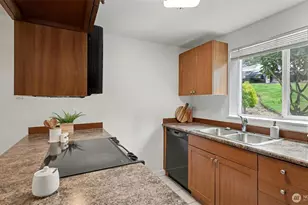 14210 NE 181st Pl, Woodinville, WA 98072 - Photo 8