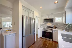 12527 27th Ave NE, Seattle, WA 98125 - Photo 14