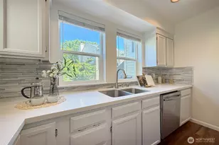 12527 27th Ave NE, Seattle, WA 98125 - Photo 16