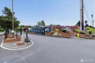 863 NE Saturn Ln, Bremerton, WA 98311 - Photo 20
