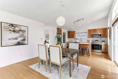 8820 24th Avenue SW, Seattle, WA 98106 - Photo 8
