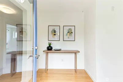 8820 24th Avenue SW, Seattle, WA 98106 - Photo 4