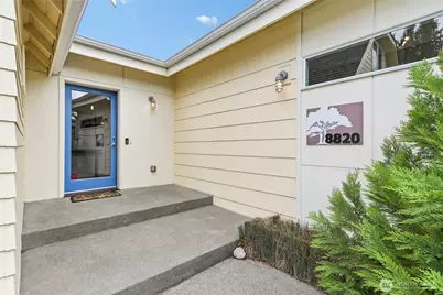 8820 24th Avenue SW, Seattle, WA 98106 - Photo 2