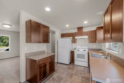 7515 100th Street NE #B, Marysville, WA 98270 - Photo 4