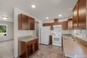 7515 100th St NE, Marysville, WA 98270 - Photo 4
