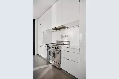 812 E Blaine St, Seattle, WA 98102 - Photo 12